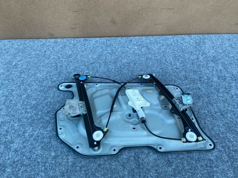INFINITI Q60 2017-2021 OEM RIGHT PASSENGER DOOR WINDOW REGULATOR. 29K