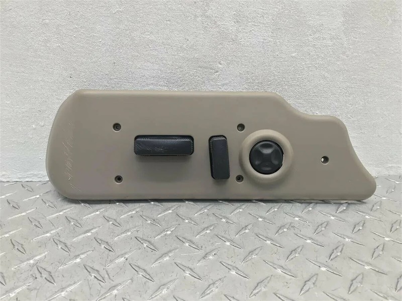 2000-2006 GMC YUKON PASSENGER FRONT SEAT ADJUST CONTROL SWITCH OEM 12450254
