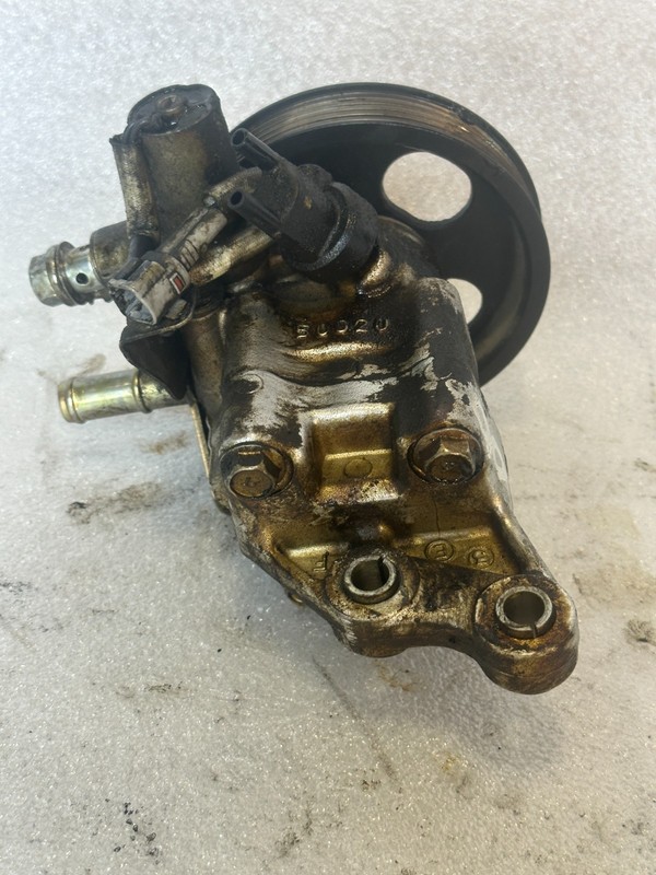2002-2010 LEXUS SC430 4.3L Power Steering Pump OEM