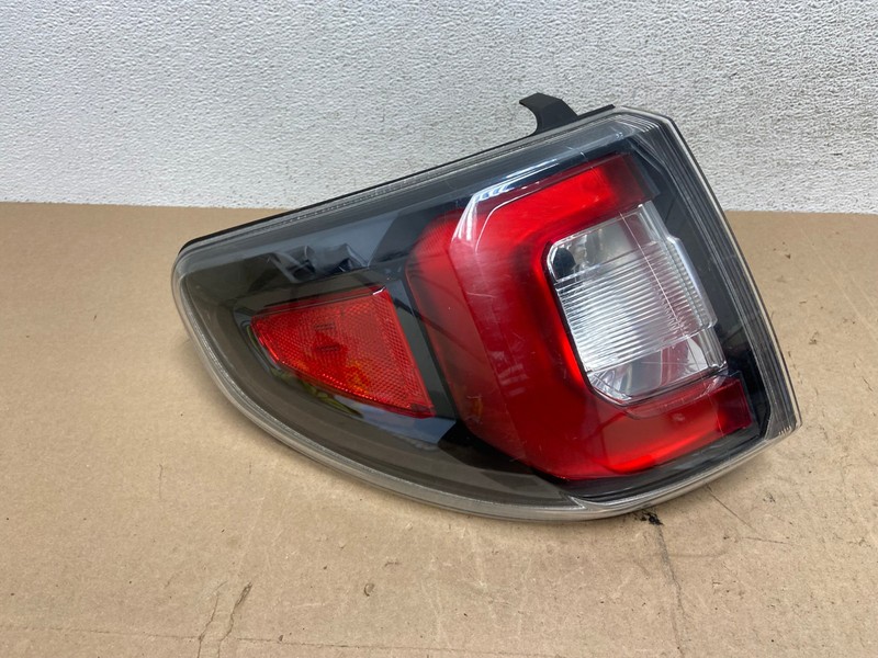 2013 to 2016 GMC Acadia Left Driver LH Side Tail Light AE6807 LK
