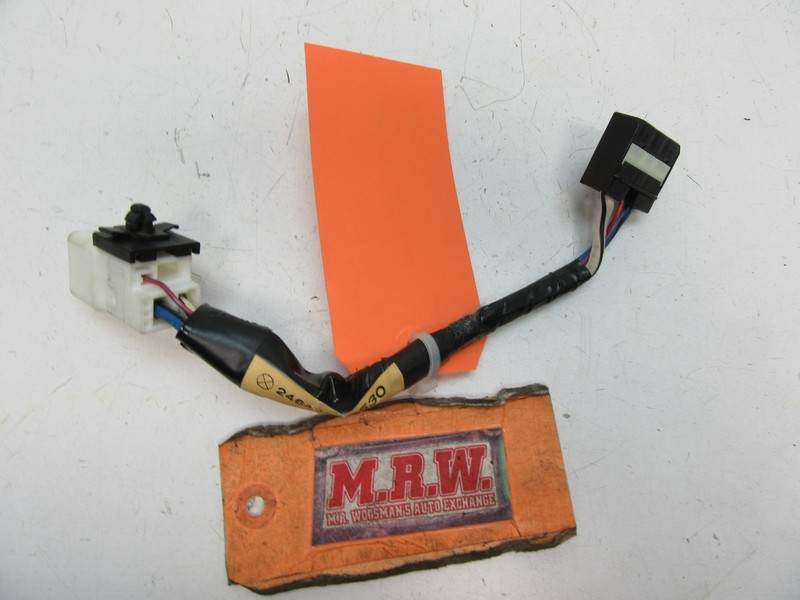 WIRE PLUG CONNECTOR HEATER BLOWER MOTOR CONTROL COMPUTER MODULE RELAY 8716522040