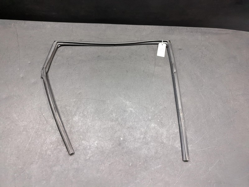 Rear Right Door Window Glass Run Channel 2017 Nissan Pathfinder 2013-2018 2019
