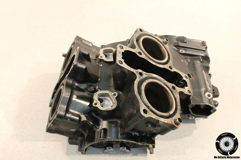 1985 Honda Magna 700 VF700C UPPER ENGINE MOTOR CRANKCASE CRANK CASE BLOCK VF 85