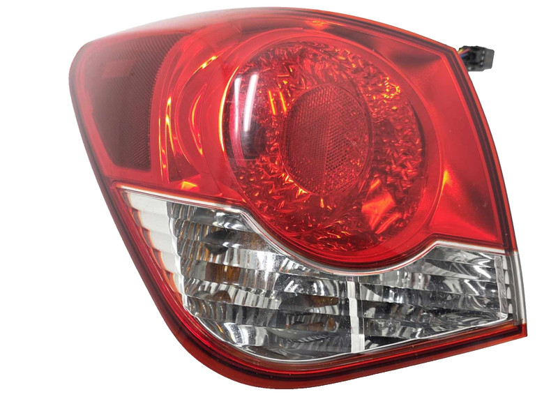 Chevy Cruze LH Driver Quarter Panel Taillight Assembly 2012 P/N 94540776