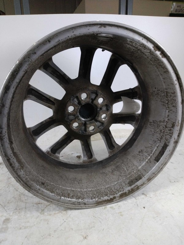 Used Wheel fits: 2018 Chevrolet Traverse 18x7-1/2 opt RT1 Grade B