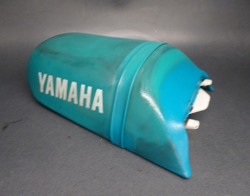 Yamaha OEM Teal Rear Back Passenger Seat Tandem Wave Venture 700