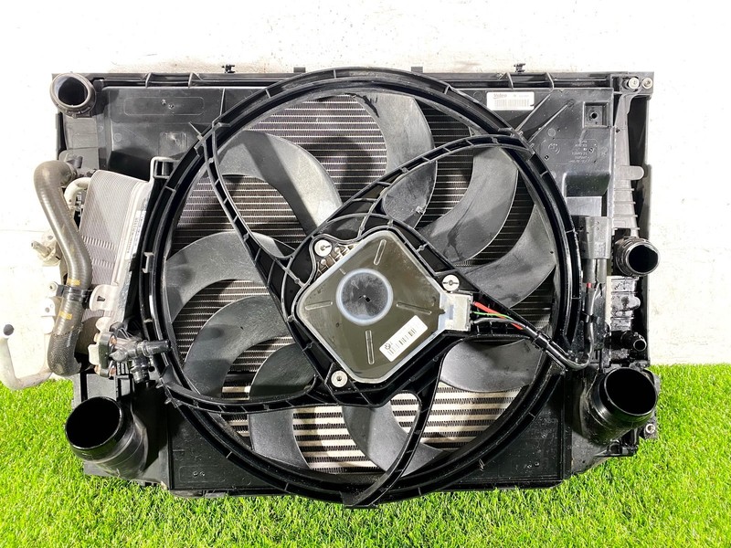 12-16 BMW 3 328I 428I F30 2.0L ENGINE RADIATOR CONDENSER & COOLING FAN ASSY OEM
