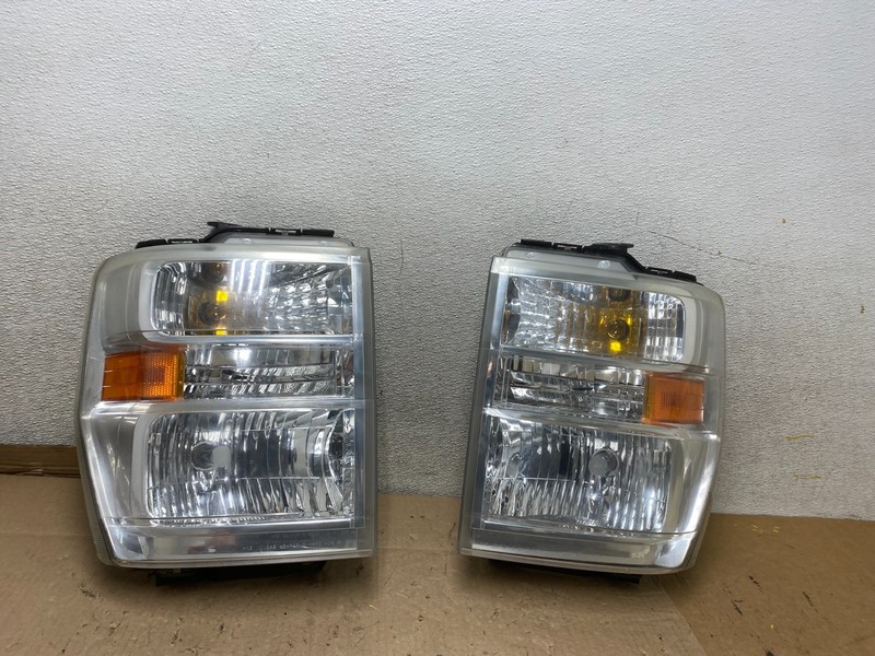 2008-2014 Ford Econoline E150 E250 E350 Left+Right Headlights U6864 DW