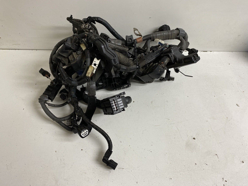 2012 Toyota Prius 1.8 VIN DU 7th & 8th digit Engine Wiring Harness Cable Plug