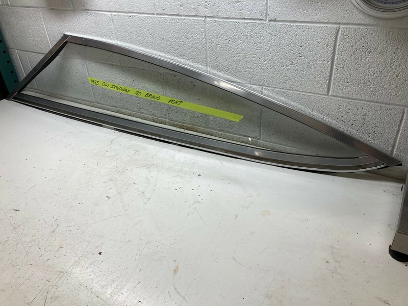 Z7 199 GW Invader Bravo 180 Boat Windshield Passenger Port Left