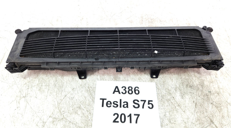 ✅ 16-20 OEM Tesla Model S Radiator Center Active Air Duct Shutter Intake Grille*