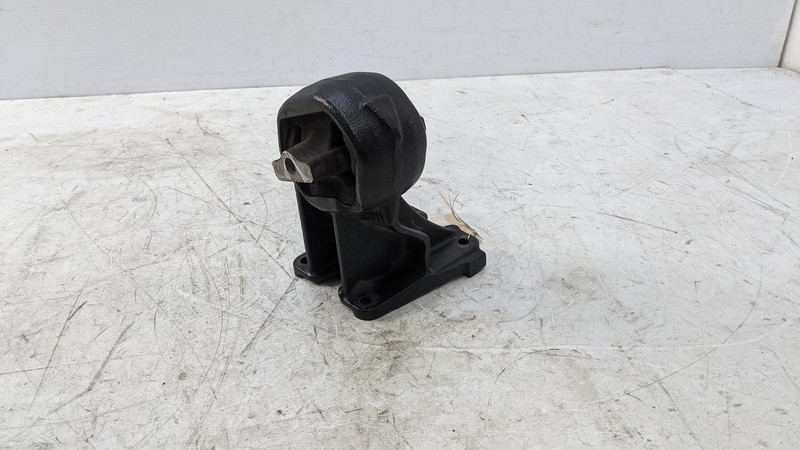 Left Engine Mount Bracket 2016 Dodge RAM 1500 68043231AA 2014 2015 2016