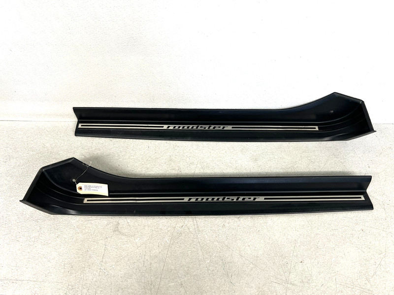 ⭐1996-2000 BMW Z3 FRONT ENTRANCE DOOR SILL SCUFF PLATE COVER TRIM SET OEM 2640