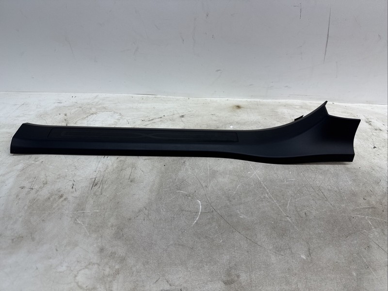 π2021-2023 TESLA MODEL X FRONT RIGHT DOOR SILL 1626496-00-A 16031 U8
