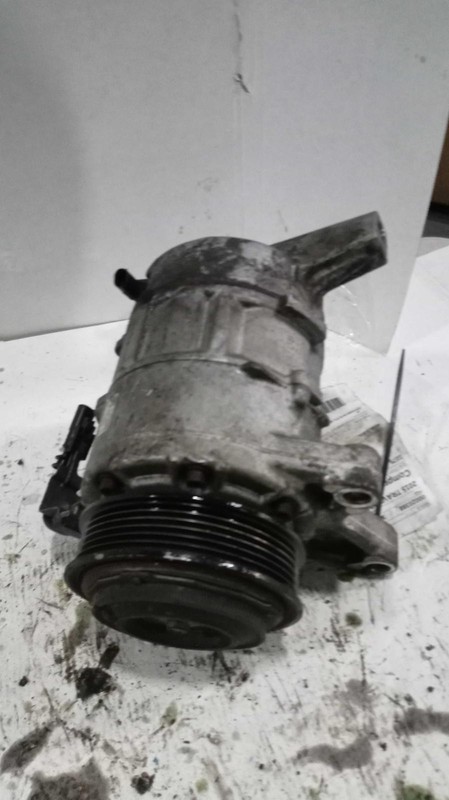 2015 Chevrolet Traverse A/C Compressor OEM 3.6L 144K Miles - Used Part