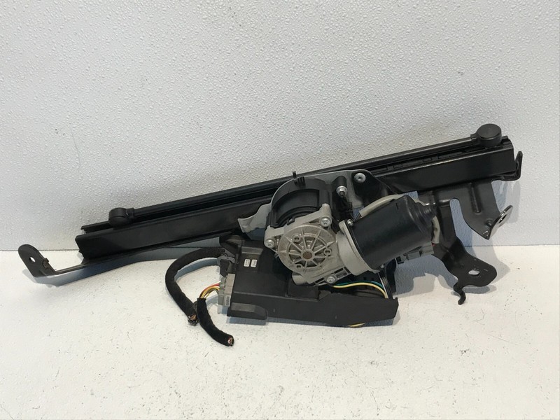 06-12 Kia Sedona Entourage Power Trunk Motor Unit 81770-4D101