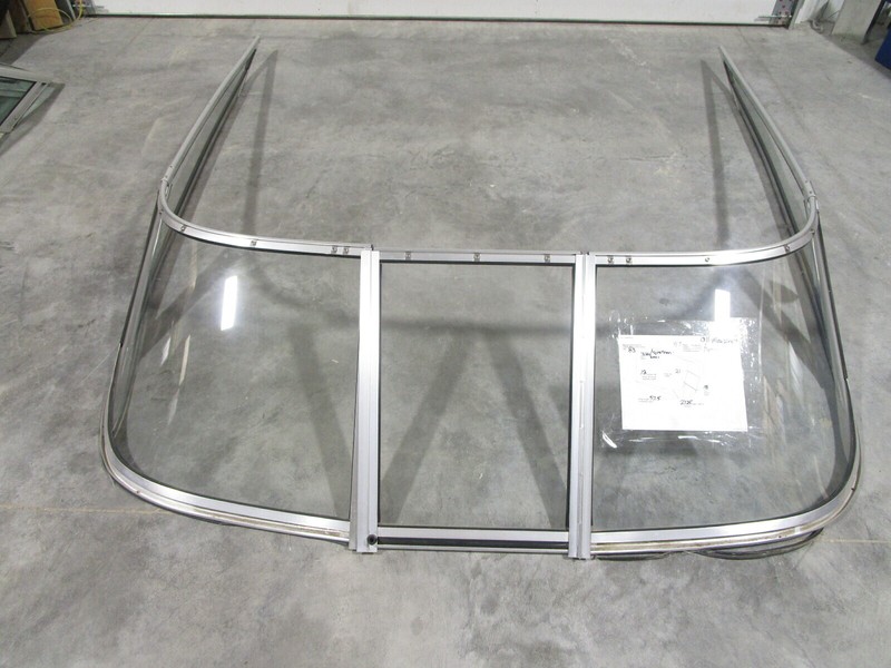 2001 Aquatron 2100 Bow Rider Boat Windshield Window Glass Curved Walk Through