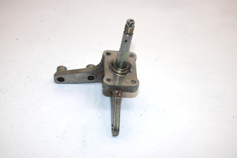 96 YamahaTimberwolf250 2wd Oem Front Right Steering Knuckle 4KD-23502-00-00 AY45