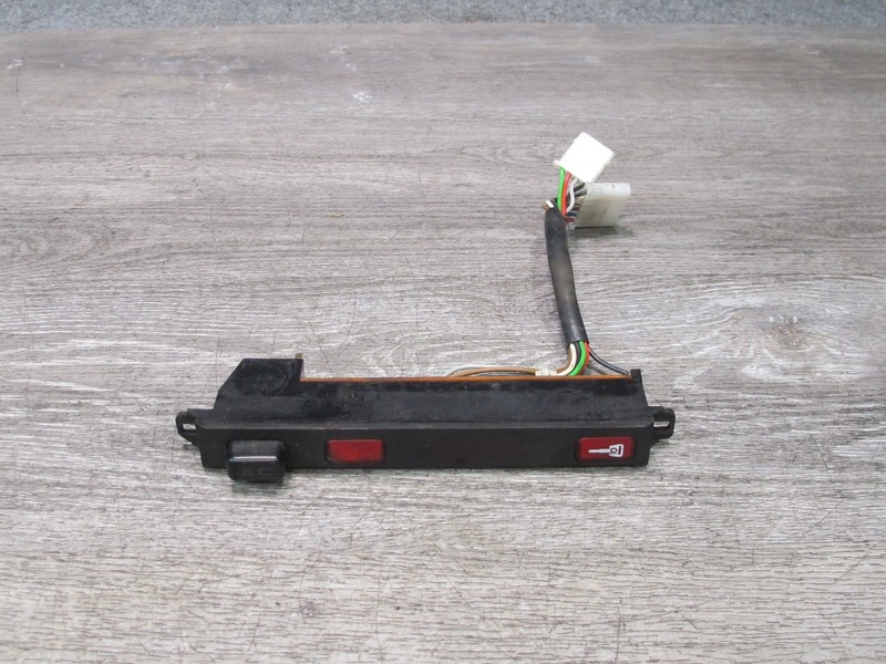 1984-1986 PORSCHE 928 S DASH DOOR LOCK A/C SWITCH CONTROL MODULE UNIT