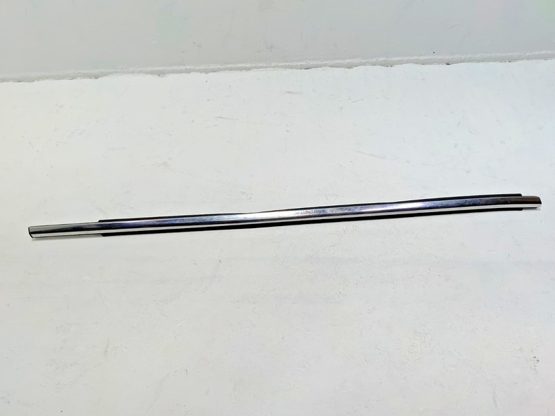 18-24 TOYOTA CAMRY REAR PASSENGER SIDE DOOR WINDOW BELT MOLDING WEATHERSTRIP OEM