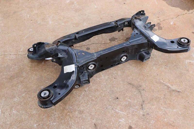 2017-2023 DODGE CHALLENGER 5.7L A/T RWD REAR SUSPENSION CROSSMEMBER SUBFRAME OEM