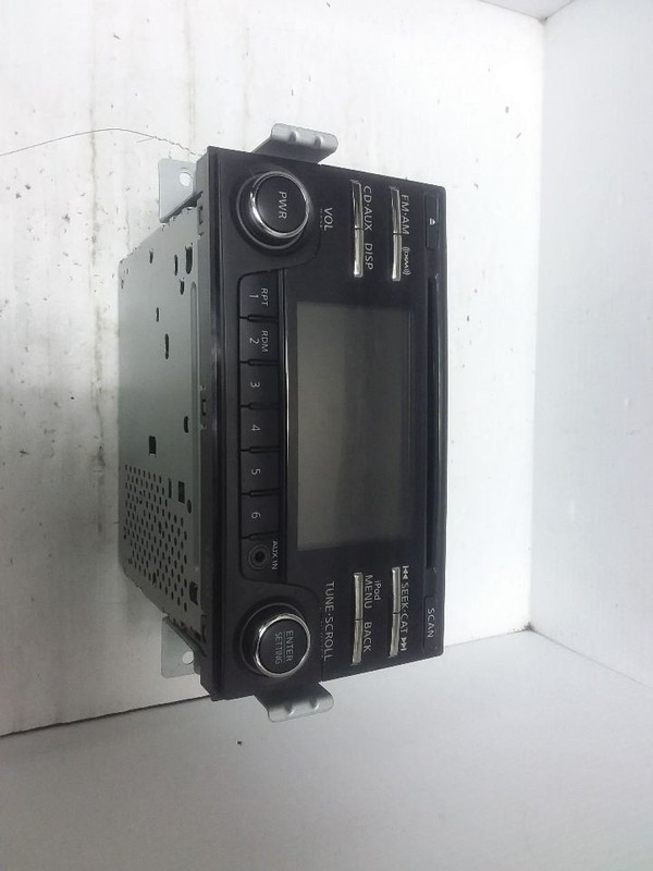 Radio Receiver AM FM CD Player Sv Fits 13-14 QUEST 281851JA2A