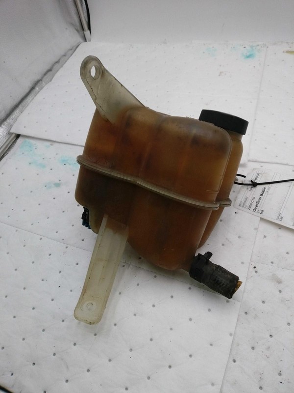2006 Cadillac CTS Engine Coolant Reservoir Black OEM 25769371 Used 3.6L