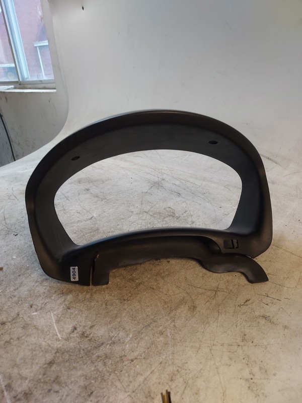 2006-2007 Hyundai Tucson Trim Bezel Around Speedometer Oem Dash Surround Panel