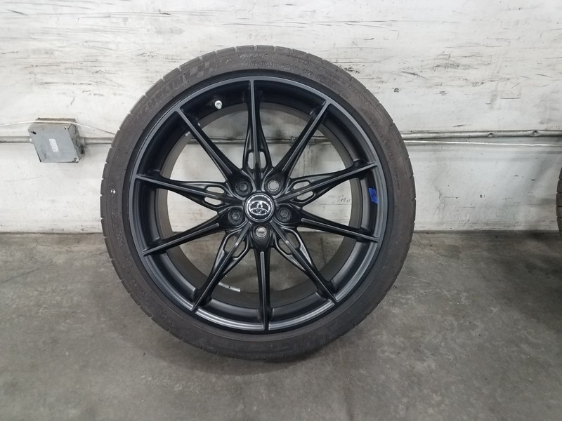 2026 Toyota Supra 3.0 GR OEM 19" Front Wheel / Tire #1 #1292