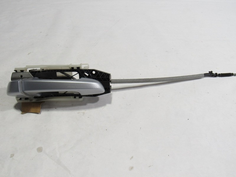 11-18 Porsche Cayenne 2017 Front Left Driver Exterior Door Handle Bracket :Y