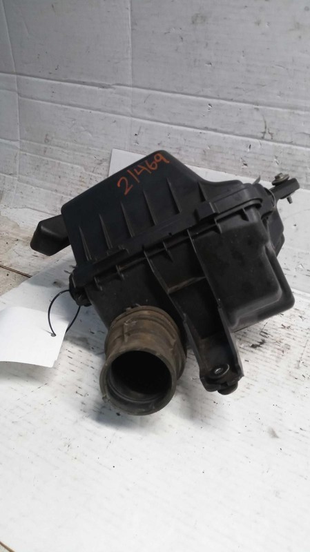 2017 Honda HR-V Air Cleaner Assembly OEM 1.8L Used 117K Miles Black