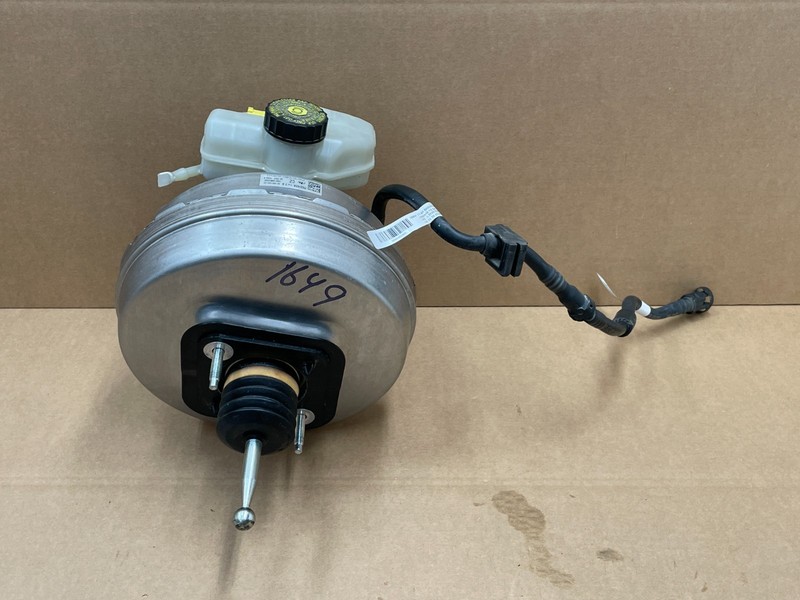 17 18 19 BMW G30 540i Power Brake Booster Master Cylinder Reservoir 1649 OEM