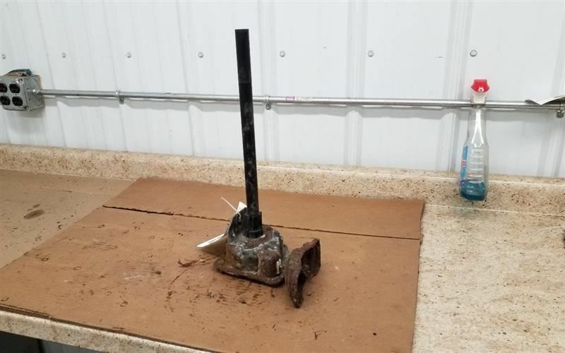 TAHOE 53L 2000 Spare Wheel Carrier 217318