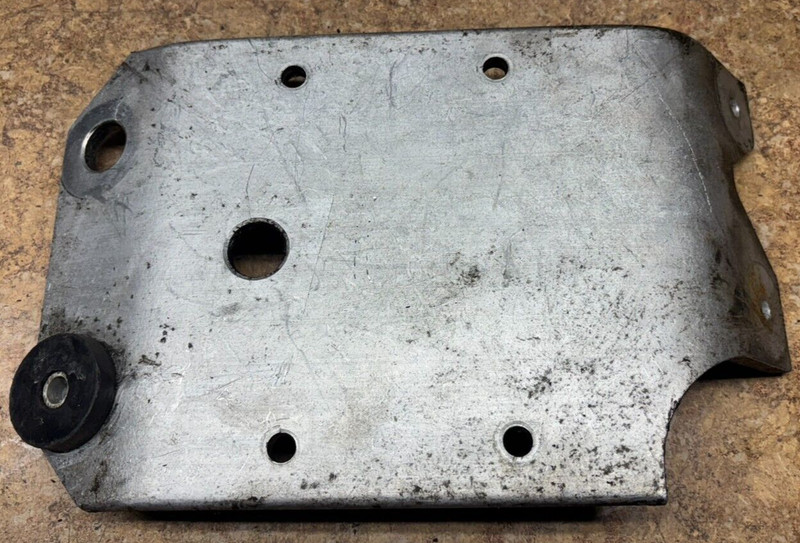 1995 Polaris Indy Sport Touring 440 Engine Mount Skid Plate Motor Snowmobile B3