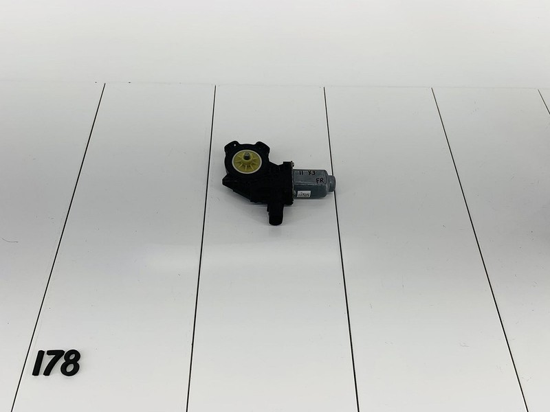 11-14 BMW X3 F25 FRONT RIGHT PASSENGER SIDE DOOR WINDOW REGULATOR MOTOR