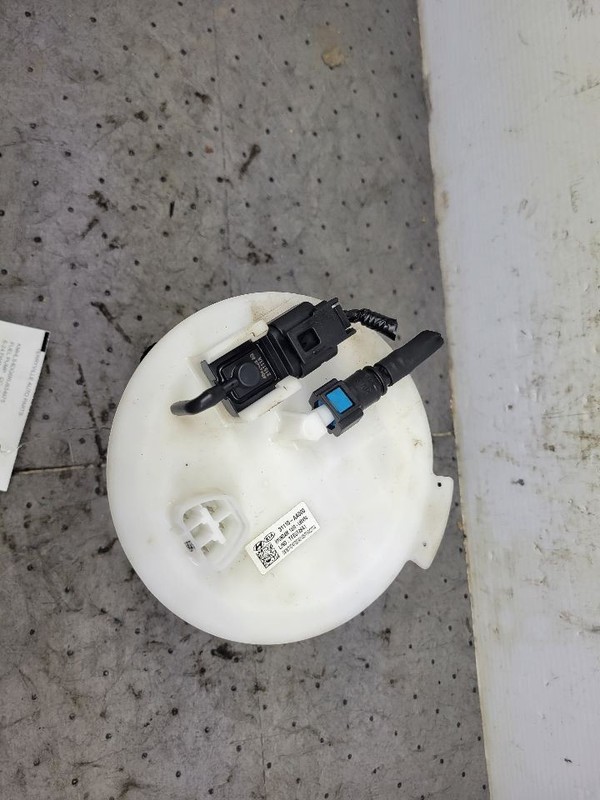 Fuel Pump Assembly Tank Mounted 2.0L Fits 21-25 ELANTRA 1769454