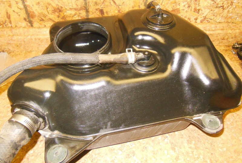 2005 Suzuki AN650 Burgman AN 650 Fuel Gas Tank Petrol Container 05