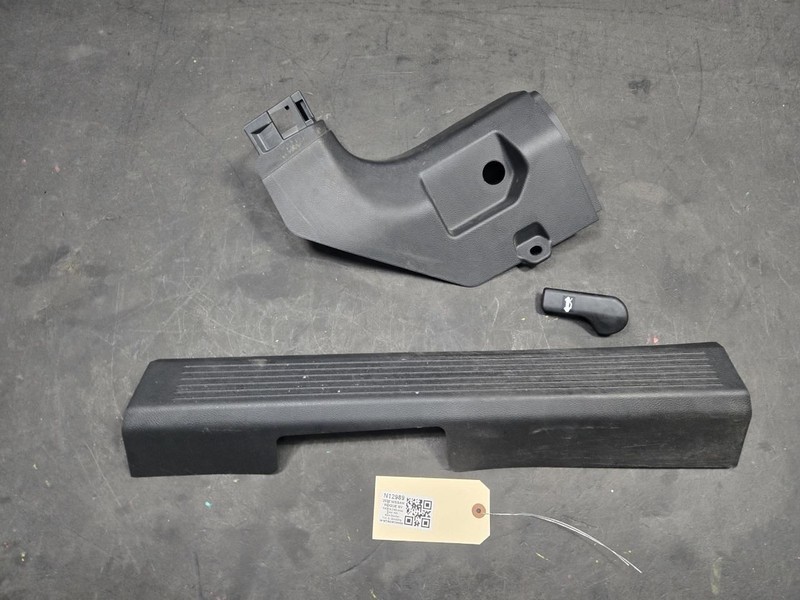 2PC Front Left Door Sill Plate + Kick Panel Set 2022 Nissan Rogue 2021 - 2025