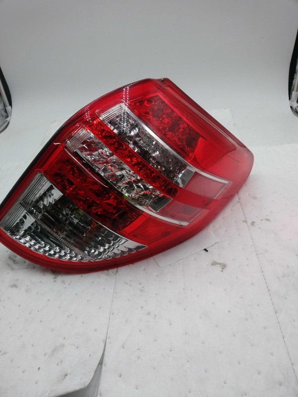 2012 Toyota RAV4 Right Tail Light Assembly White OEM 612851 116K Miles