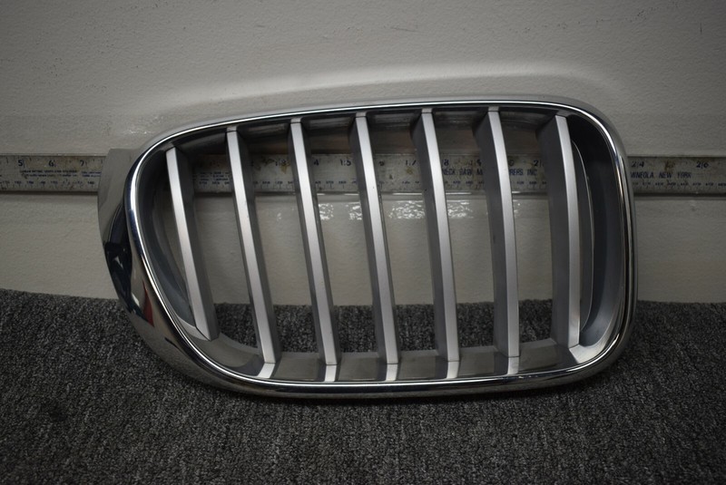 2011-2014 BMW X3 RIGHT SIDE FRONT BUMPER GRILLE FACTORY OEM