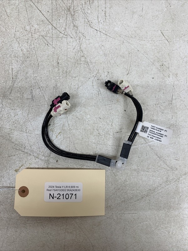 ⚡️24-25 Tesla Model Y Jumper Cable Wire Wiring Harness 1806516-00-B 21071 B136