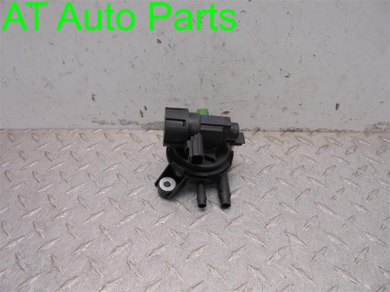 1999 FORD RANGER 4.0L PURGE VALVE OEM