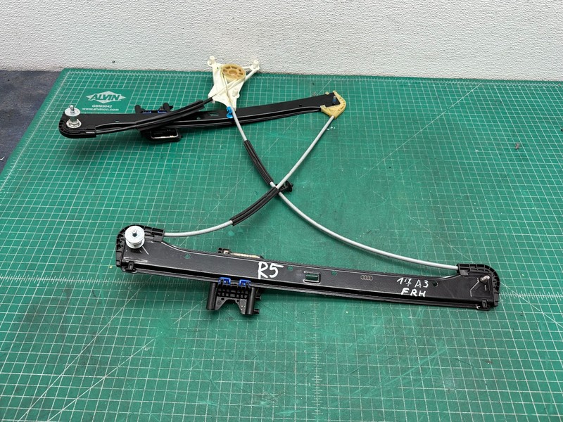 15-20 Audi A3 S3 Sedan FRONT RIGHT DOOR POWER WINDOW REGULATOR OEM