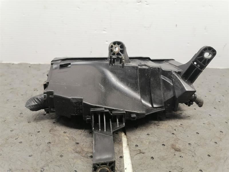 Passenger Right Fuse Box Engine Fits 16-19 LEXUS IS300 1095678