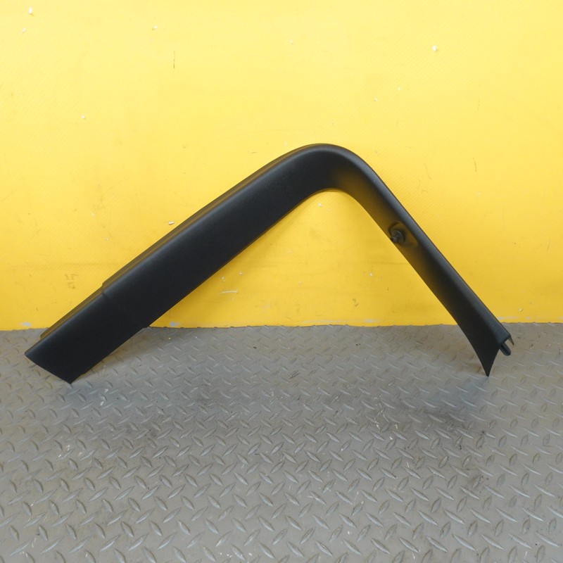 2019-2022 VOLVO XC40 REAR LEFT SIDE LIFTGATE TRIM COVER PANEL OEM 30747057