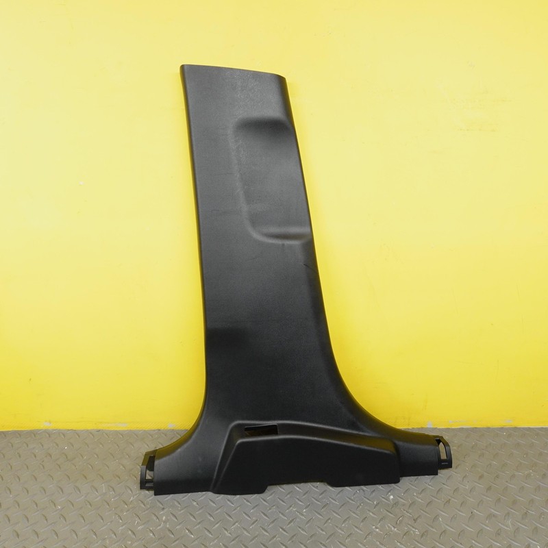 2022-2025 HYUNDAI TUCSON LEFT B PILLAR LOWER TRIM COVER OEM 85835CW000