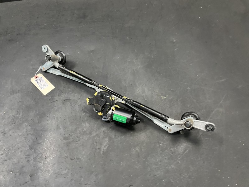 Front Wiper Motor w/ Linkage 2020 Kia Soul 98100-B2000 2014 2015 2016 - 2023