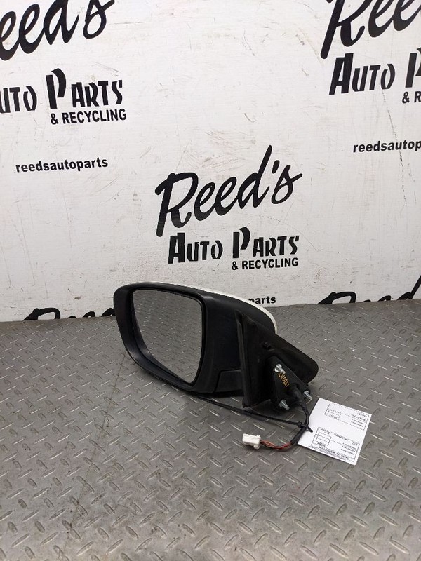 Driver Side View Mirror Power Non-heated Without Camera Fits 15-17 JUKE 1136748
