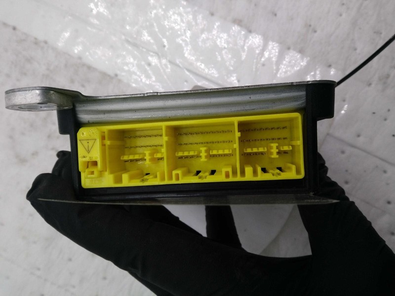 Used Air Bag Module fits: 2016 Nissan Pathfinder Air Bag center console side sea