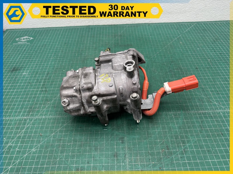 12-15 Toyota Prius AC COMPRESSOR PUMP OEM